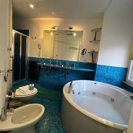 In - Latium 43435 Appartamento