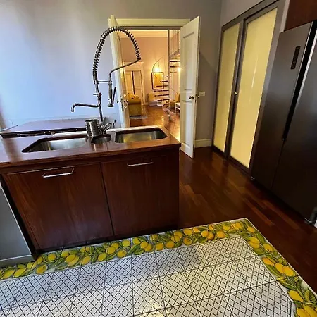 In - Latium 43435 Apartamento